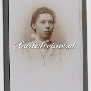 AMSTERDAM / KUIJER / 008 / jongedame