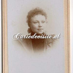 LEEUWARDEN - DE JONG / 006 / jongedame met lief gezicht